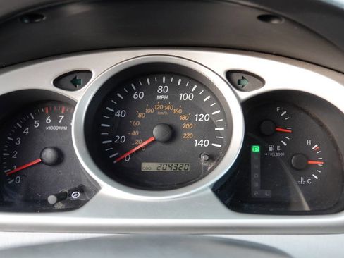 Used 2005 Toyota Highlander Limited AWD/4WD image 81
