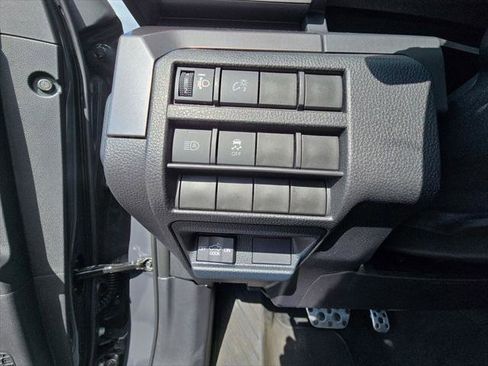 Certified 2025 Toyota Tacoma TRD Sport AWD/4WD image 27