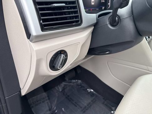 Used 2022 Volkswagen Atlas SEL image 24