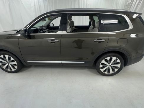 Used 2022 Kia Telluride S FWD image 6