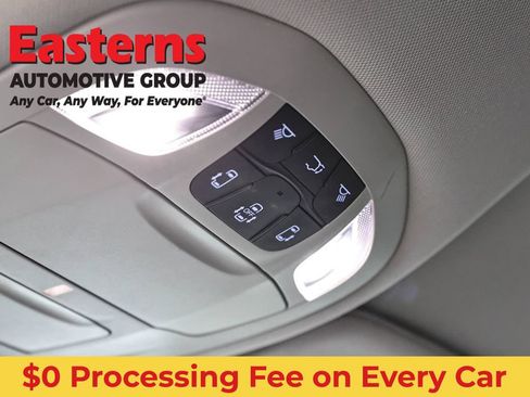 Used 2024 Chrysler Pacifica Touring-L FWD image 21