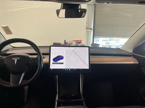Used 2019 Tesla Model 3 Standard Range Plus image 20