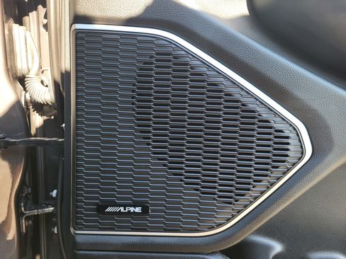 Used 2022 Jeep Grand Cherokee L Limited image 34