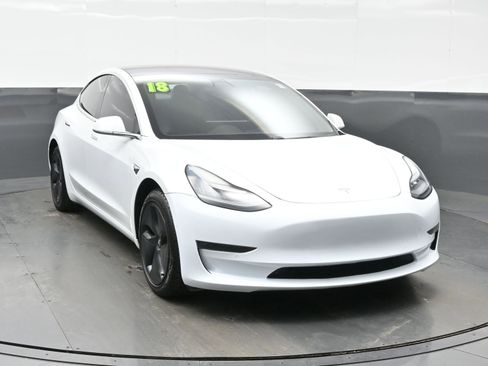 Used 2018 Tesla Model 3 Long Range image 8