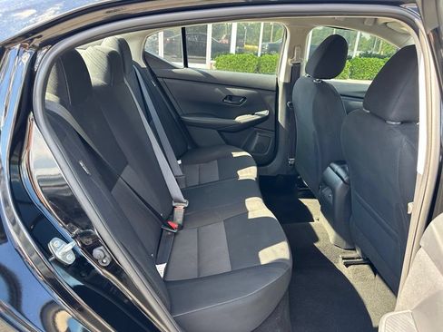 Used 2025 Nissan Sentra SV FWD image 18