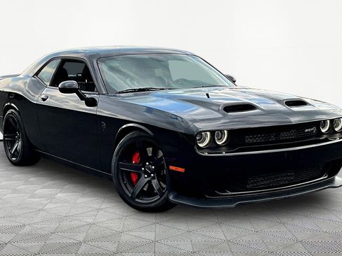 Used 2020 Dodge Challenger SRT Hellcat Redeye image 3