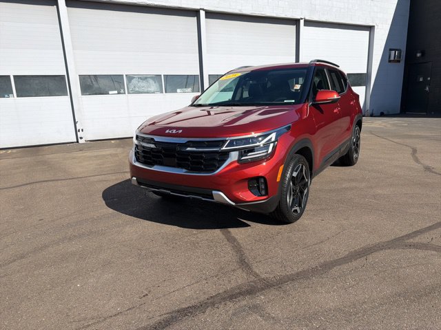 Used 2025 Kia Seltos SX w/ SX Sunroof Package AWD/4WD image 22