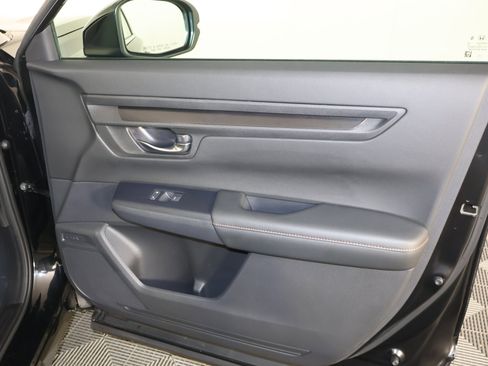 Used 2025 Honda CR-V Sport image 40