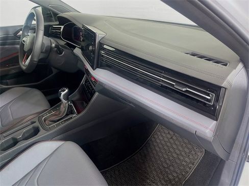 Used 2025 Volkswagen Jetta GLI Autobahn image 30