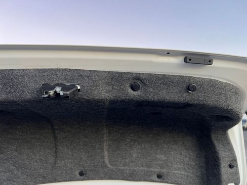 Used 2025 Nissan Altima 2.5 SV image 24