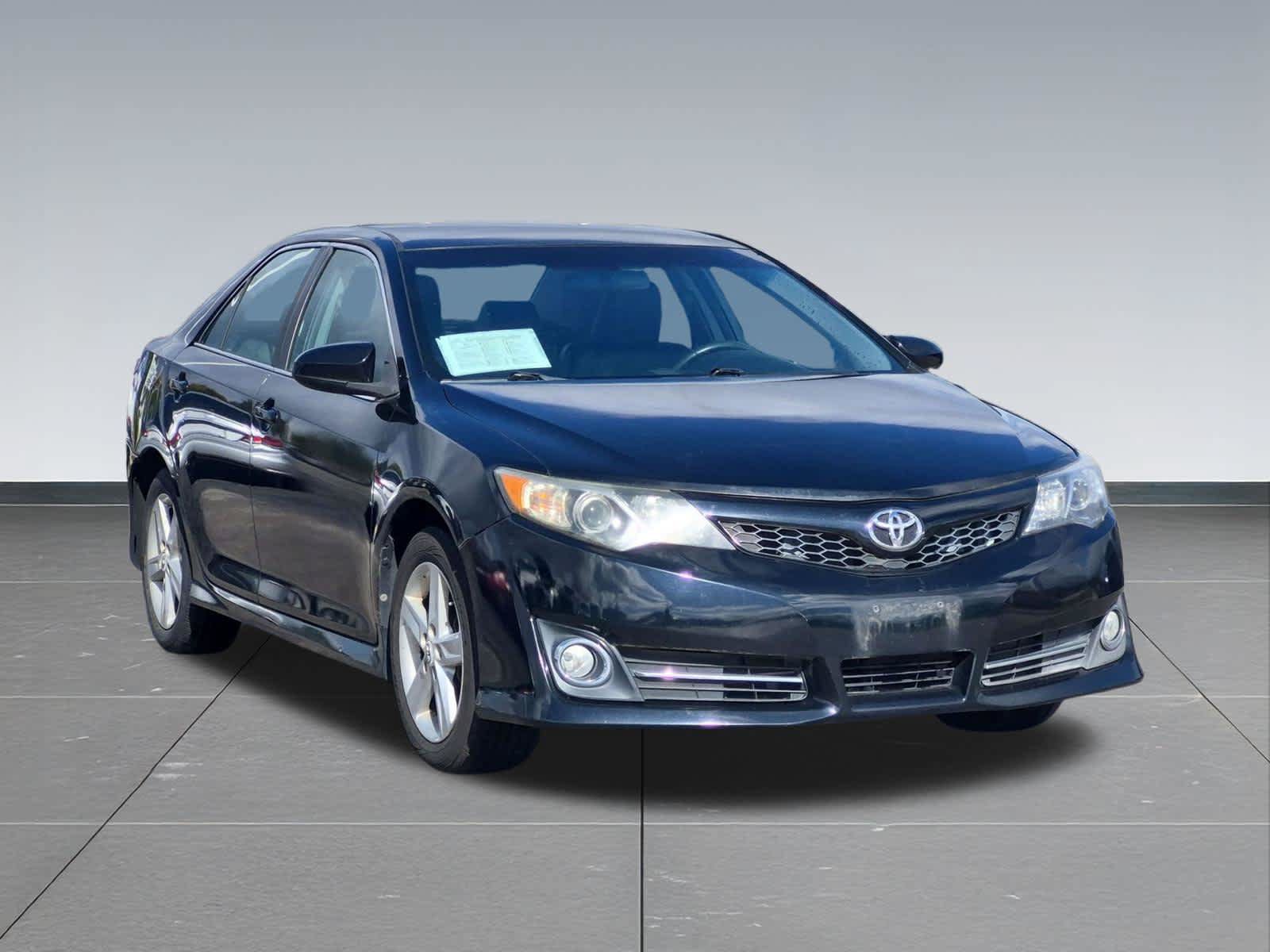 Used 2012 Toyota Camry SE FWD image 8