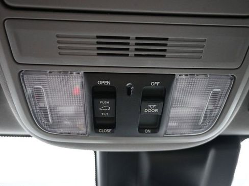 Used 2018 Honda Odyssey EX-L image 36