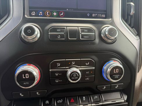 Used 2019 GMC Sierra 1500 SLT AWD/4WD image 16