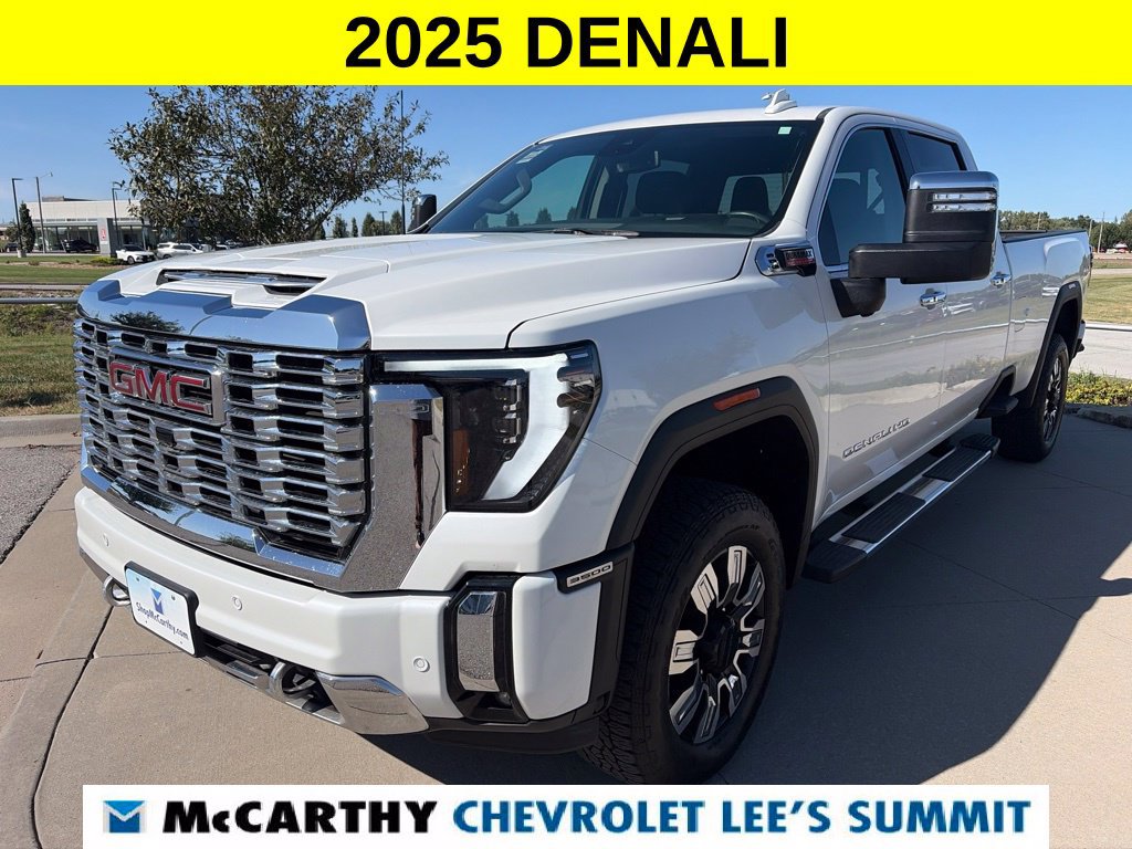 Used 2025 GMC Sierra 3500 Denali AWD/4WD image 4