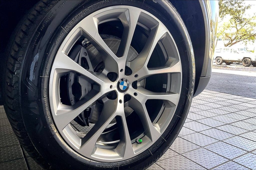 Used 2026 BMW X5 xDrive40i AWD/4WD image 34