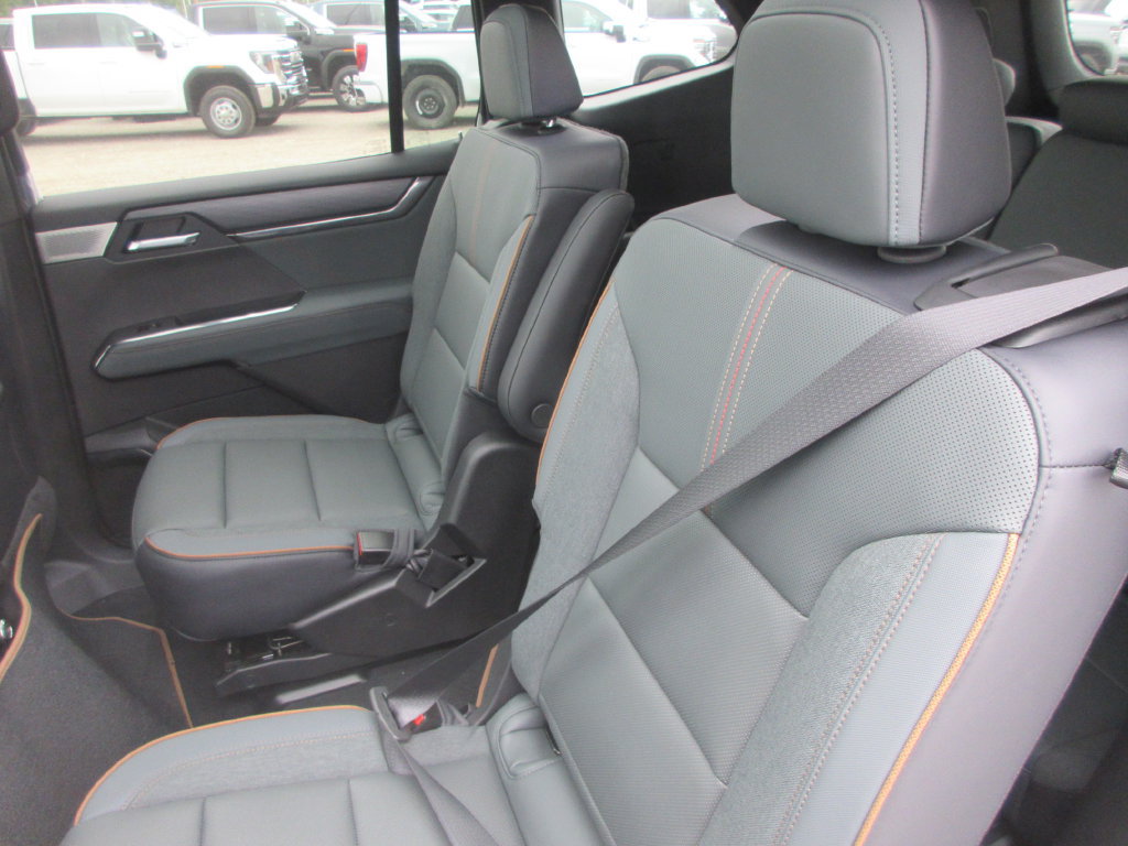 New 2027 GMC Acadia AT4 w/ AT4 Reserve Package AWD/4WD image 12