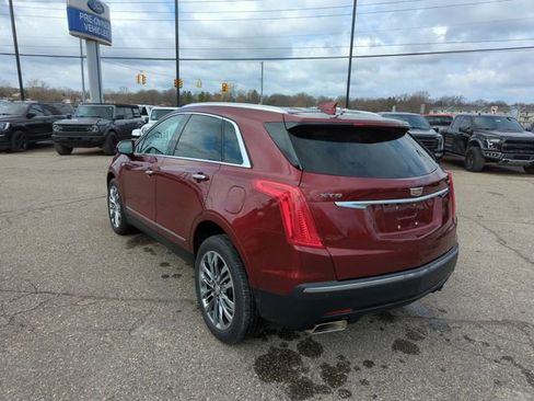 Used 2017 Cadillac XT5 Premium Luxury w/ LPO, Wheel Lock Package FWD image 3