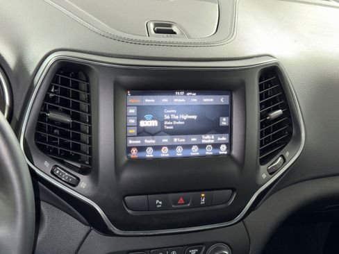 Used 2021 Jeep Cherokee Latitude Lux image 18