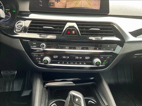 Used 2018 BMW 540i w/ M Sport Package RWD image 20
