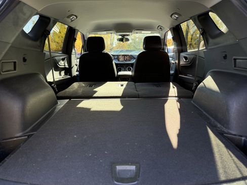 Used 2021 Chevrolet Blazer LT image 32