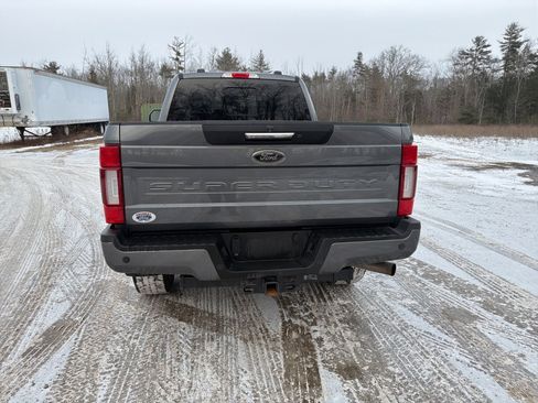 Certified 2022 Ford F250 Lariat w/ Black Appearance Package image 6