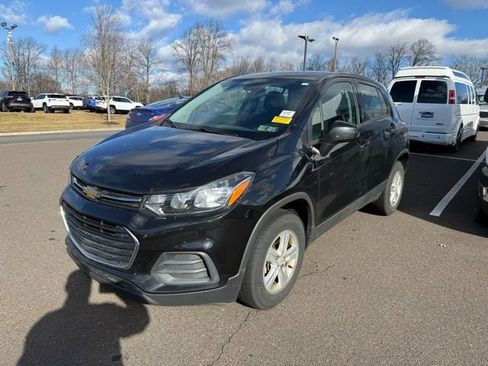 Used 2020 Chevrolet Trax LS image 3