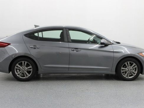 Used 2018 Hyundai Elantra Value Edition FWD image 2