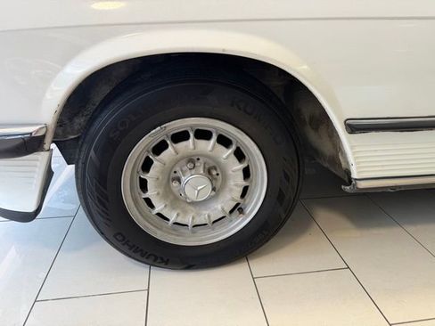 Used 2017 Ford F250 XLT w/ XLT Premium Package image 4