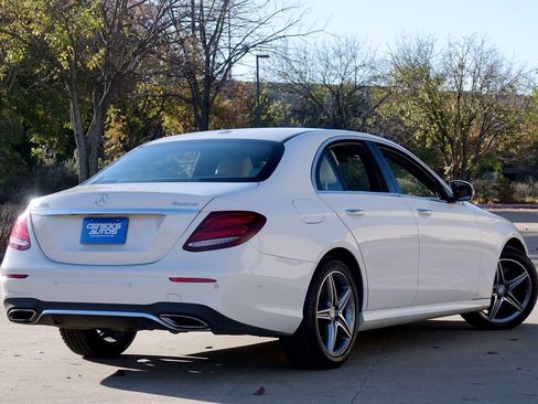 Used 2017 Mercedes-Benz E 300 4MATIC image 3