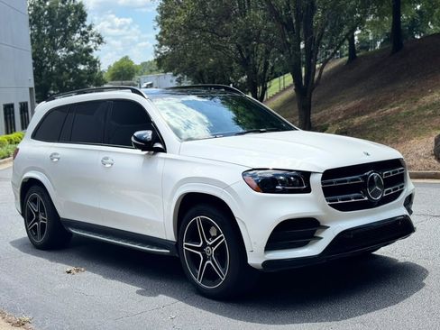 Used 2021 Mercedes-Benz GLS 580 4MATIC image 11