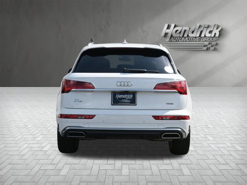 Used 2022 Audi Q5 2.0T Premium Plus w/ Premium Plus Package AWD/4WD image 8
