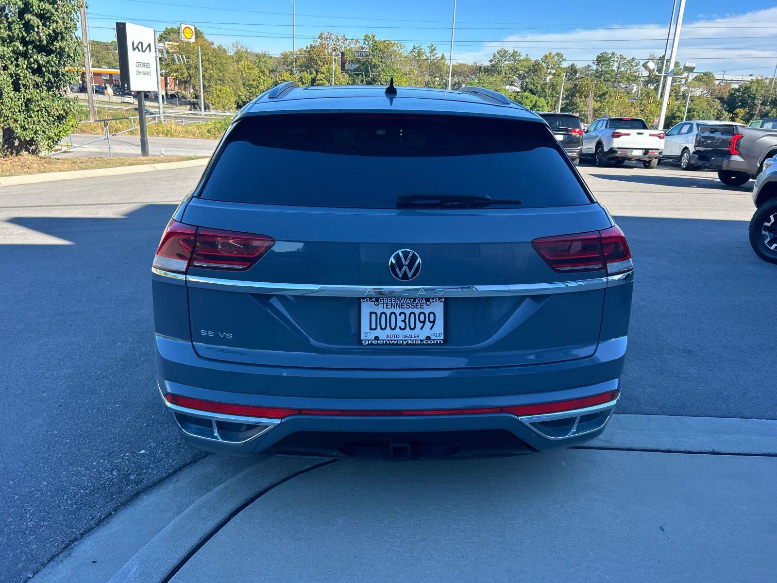 Used 2021 Volkswagen Atlas Cross Sport SE w/ Panoramic Sunroof Package FWD image 4