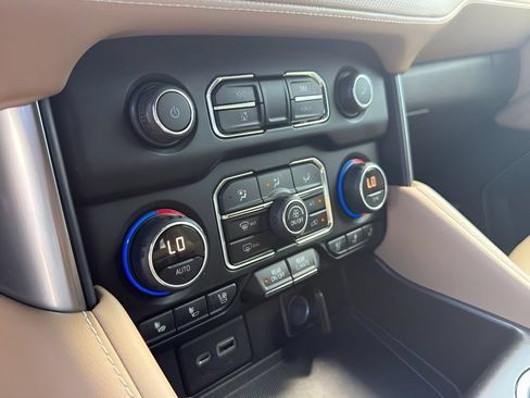 Used 2021 Chevrolet Tahoe Premier w/ Texas Edition RWD image 18