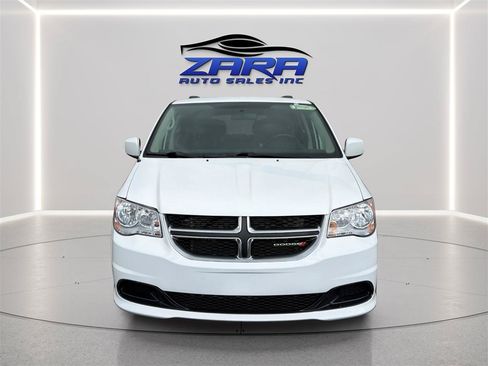 Used 2016 Dodge Grand Caravan SXT w/ Rear Park Assist Package FWD image 2