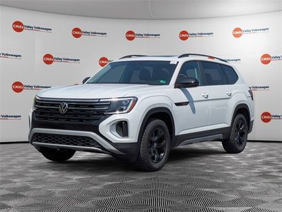New 2025 Volkswagen Atlas Peak Edition SE
