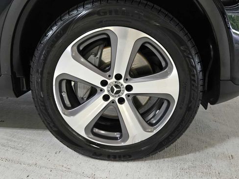 Used 2022 Mercedes-Benz GLC 300 4MATIC image 9