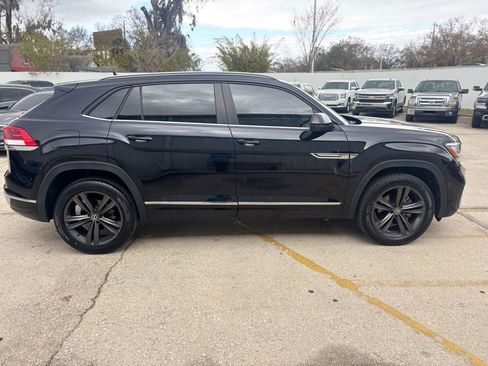 Used 2021 Volkswagen Atlas Cross Sport SE image 6