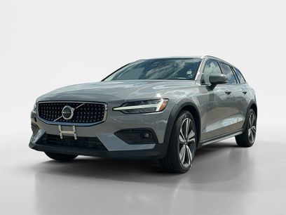 Used 2024 Volvo V60 B5 Cross Country Plus