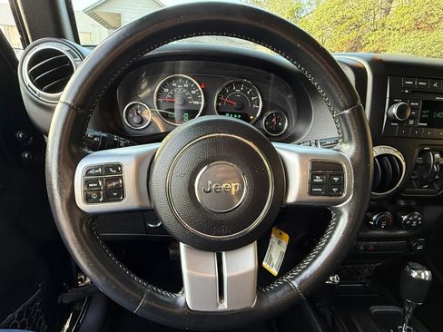 Used 2015 Jeep Wrangler Unlimited Sport AWD/4WD image 27