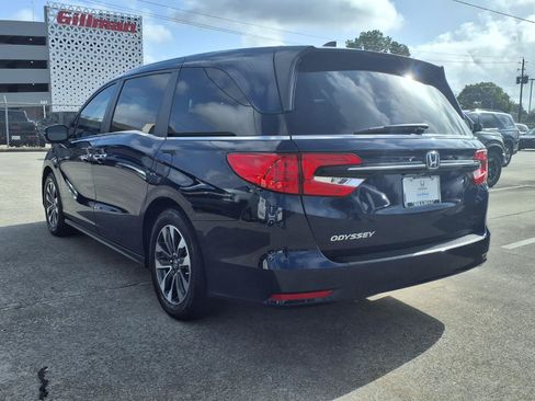 Used 2023 Honda Odyssey EX-L image 3