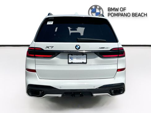 New 2026 BMW X7 xDrive40i w/ M Sport Package AWD/4WD image 5