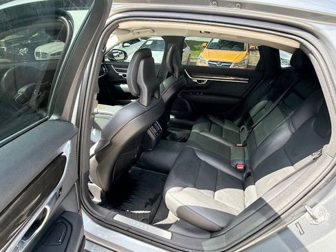 Used 2018 Volvo S90 T5 Momentum FWD image 33