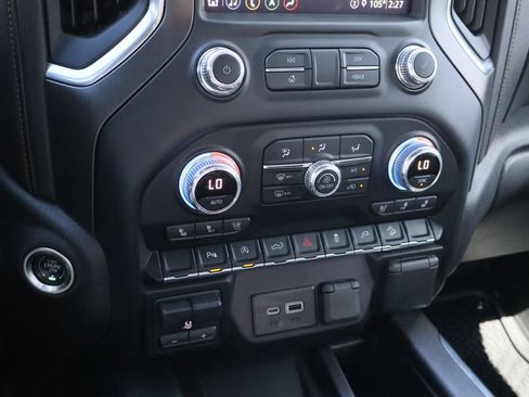 Certified 2021 GMC Sierra 1500 AT4 w/ AT4 Value Package AWD/4WD image 18