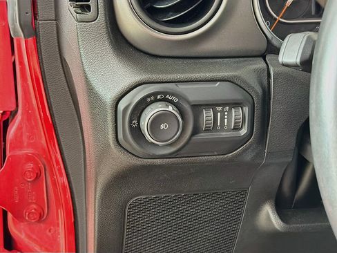Used 2022 Jeep Wrangler Unlimited Sport w/ Technology Group AWD/4WD image 28
