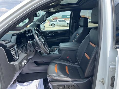 Used 2024 GMC Sierra 1500 AT4 w/ AT4 Preferred Package AWD/4WD image 23