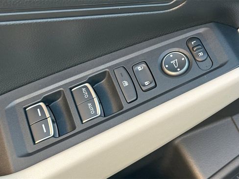 Certified 2024 Honda Accord LX image 12