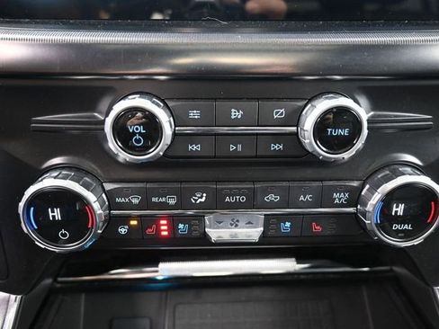 Used 2021 Ford F150 Platinum w/ Max Trailer Tow Package image 42