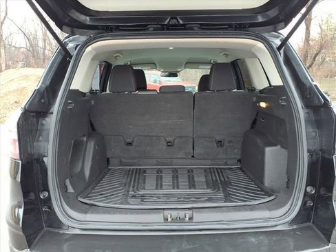 Used 2017 Ford Escape SE image 8