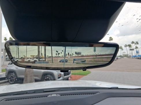 Used 2025 Cadillac Escalade V AWD/4WD image 17