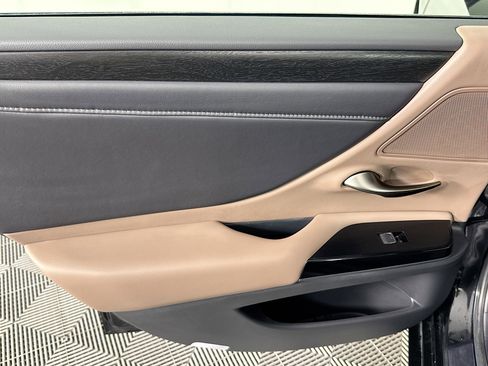 Used 2024 Lexus ES 350 w/ Premium Package image 25